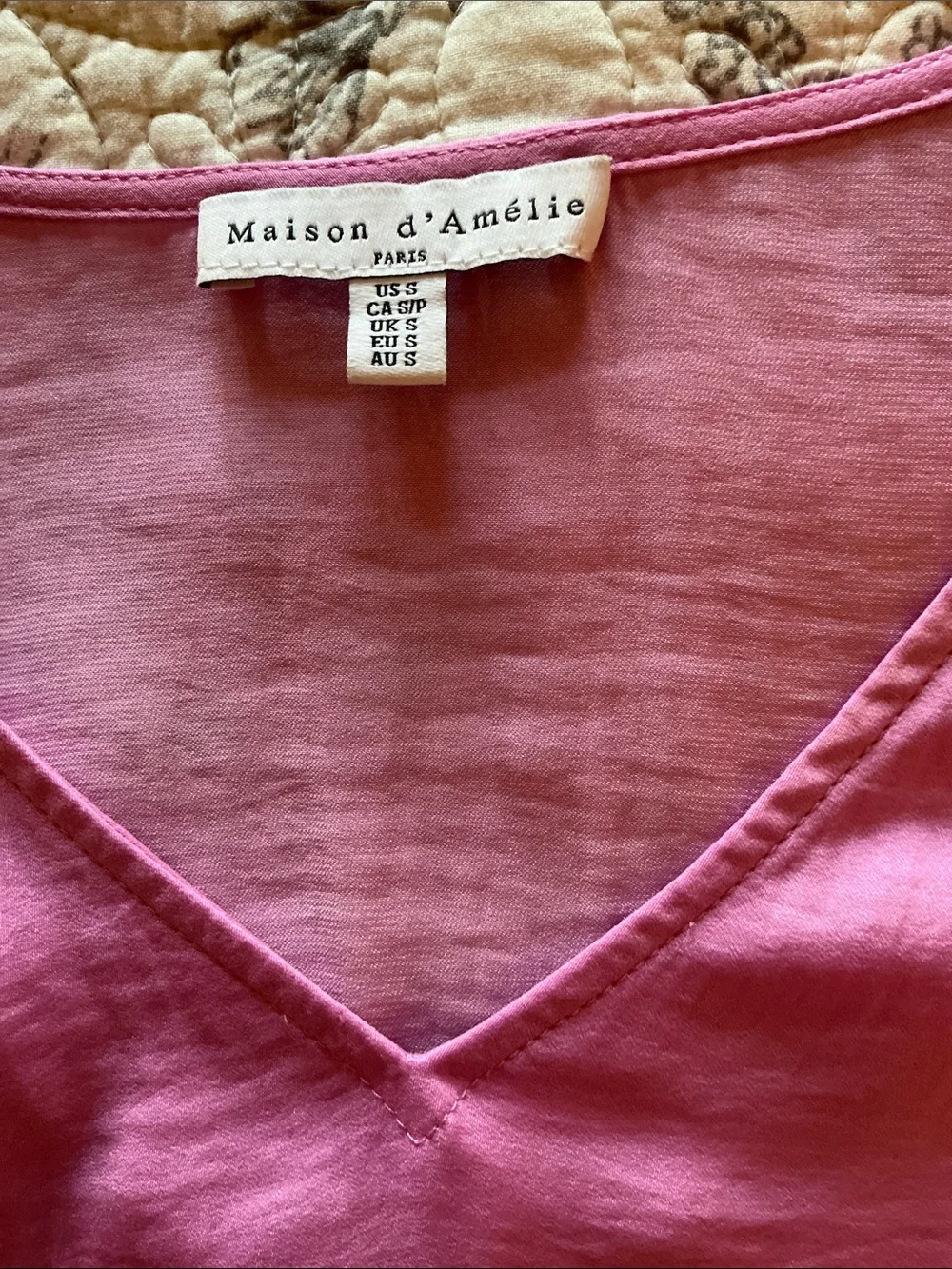 Smooth Pink V-Neck Puff Sleeve Top